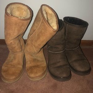 2 pairs of ugg boots